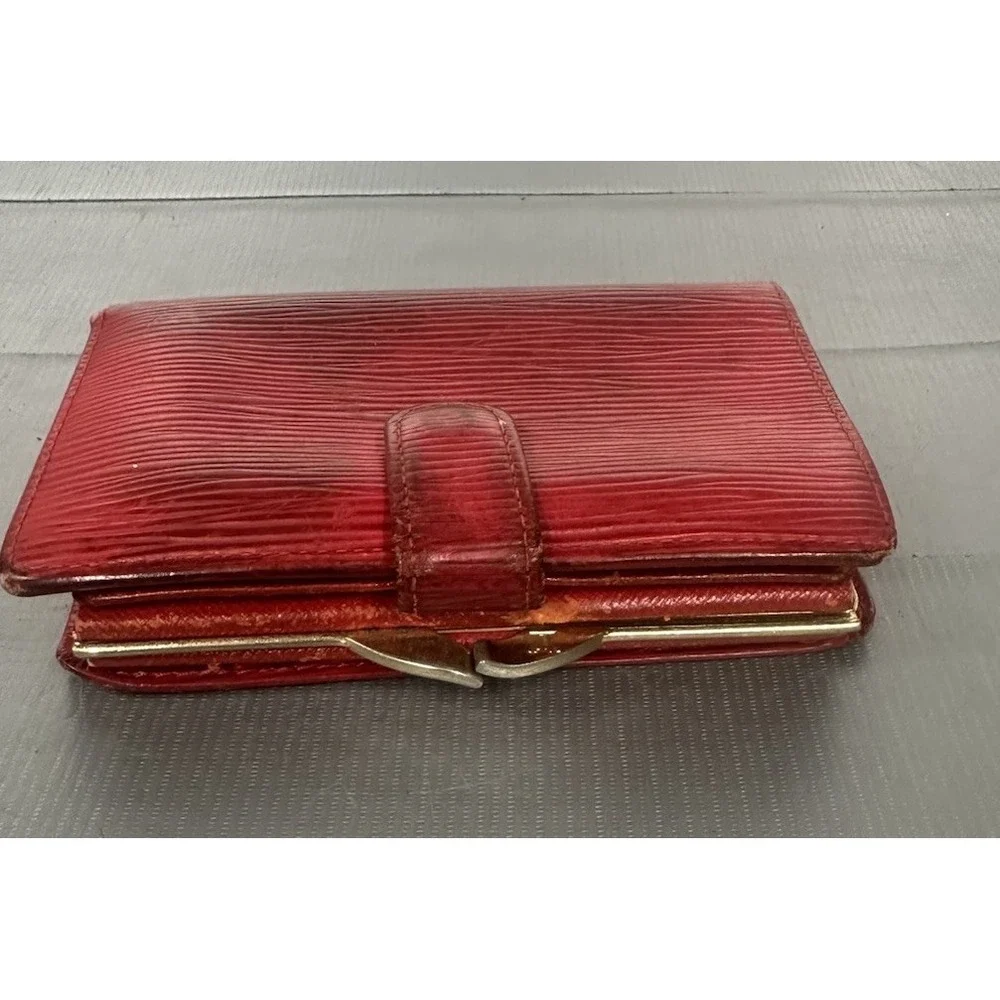 LOUIS VUITTON Epi Agenda Red LV Auth - Picture 5 of 16